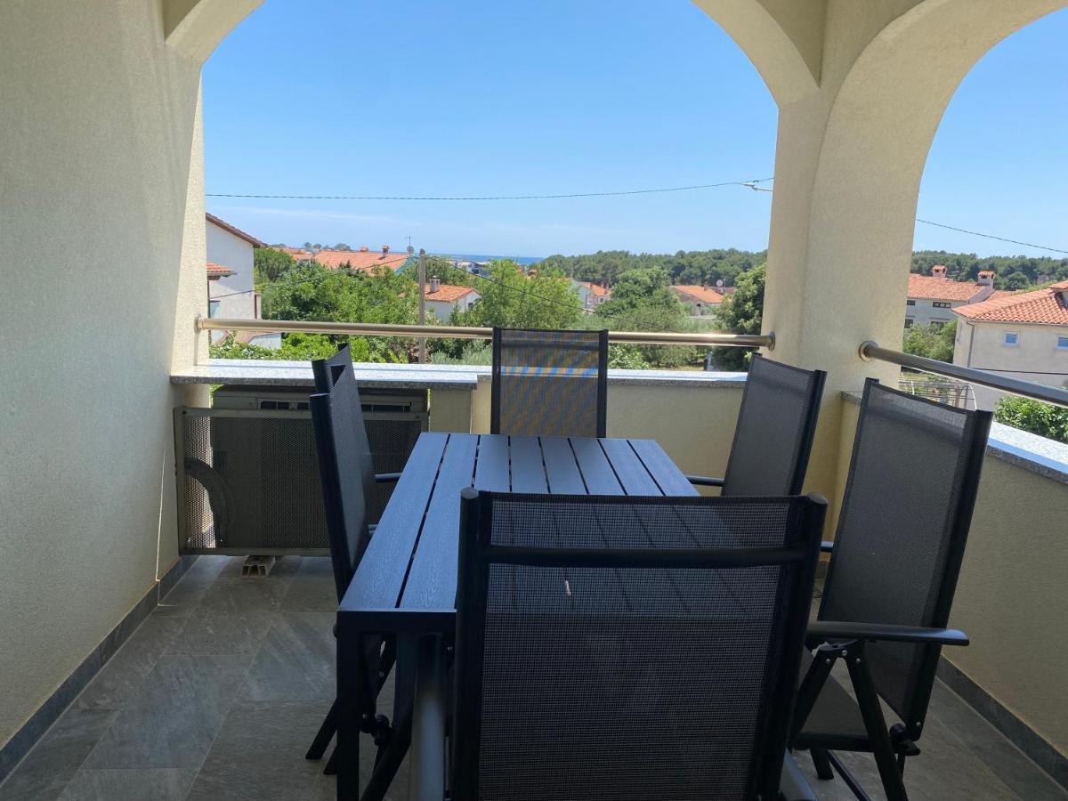 Villa Livi - Luxury Sea View Appartments Medulin Exterior photo